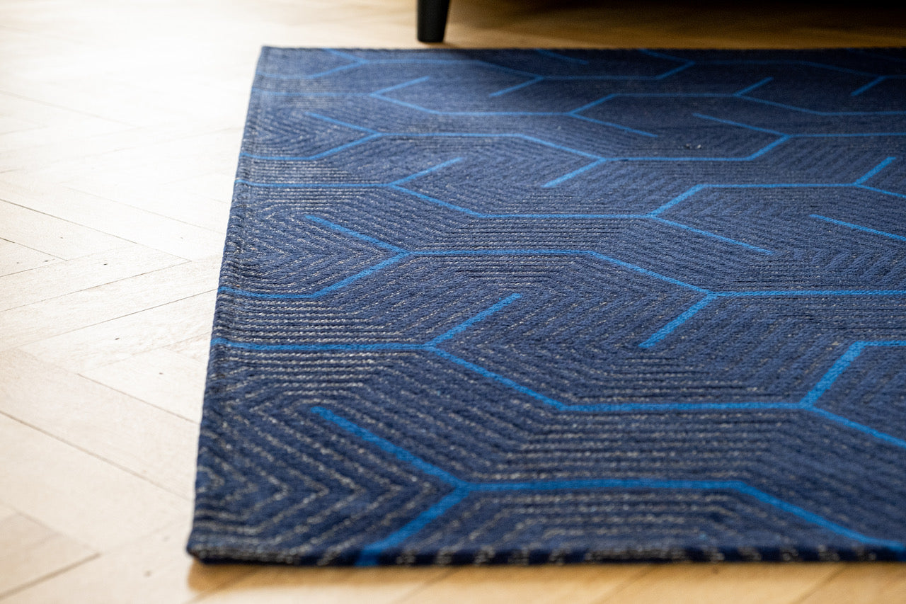 Labyrint design, Baltic Blå