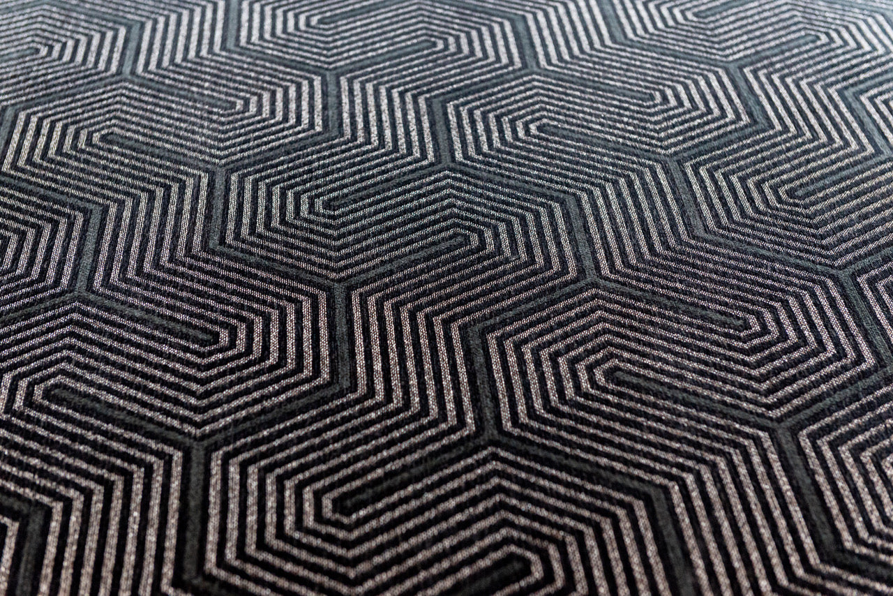 Labyrint design, Penti Svart