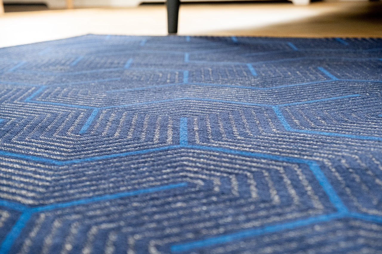 Labyrint design, Baltic Blå