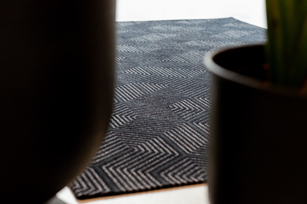 Labyrint design, Penti Svart