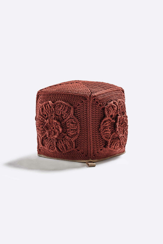 Rosett Blokk Puff Hamra